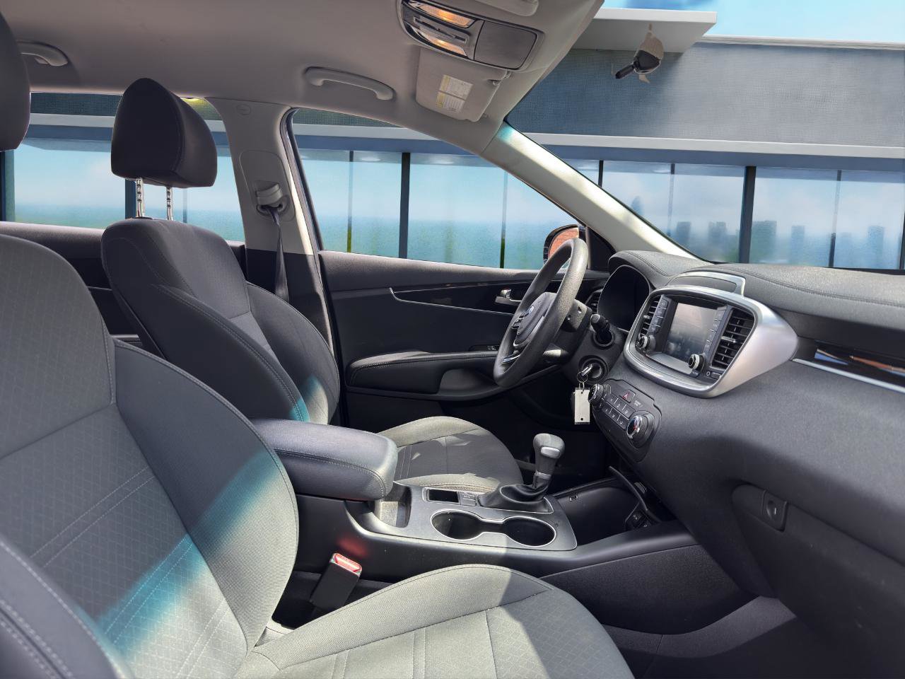 Used 2020 Kia Sorento LX image 18