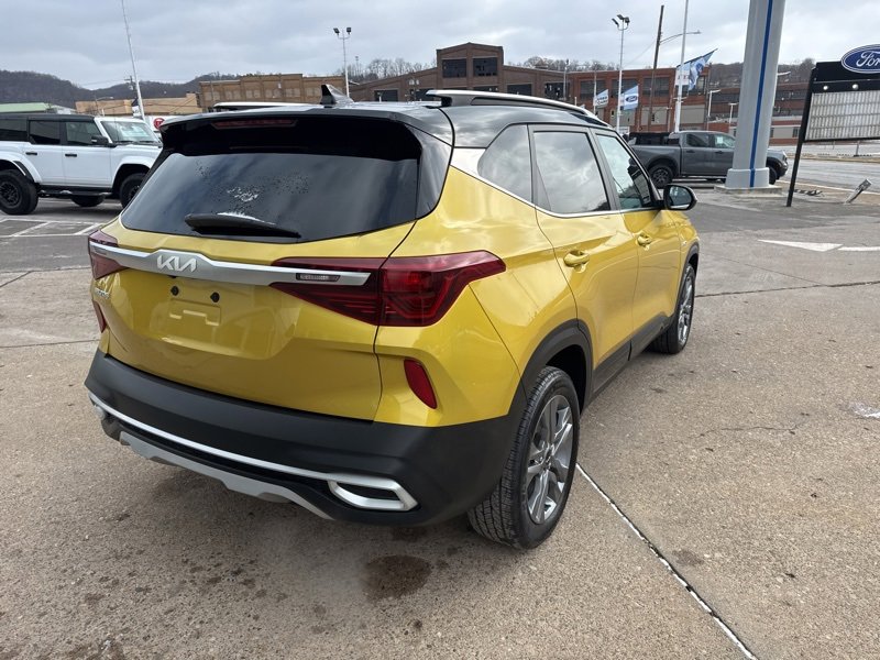 Used 2023 Kia Seltos S w/ Navigation Package image 7