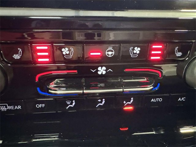 Used 2023 Jeep Grand Cherokee Overland image 17