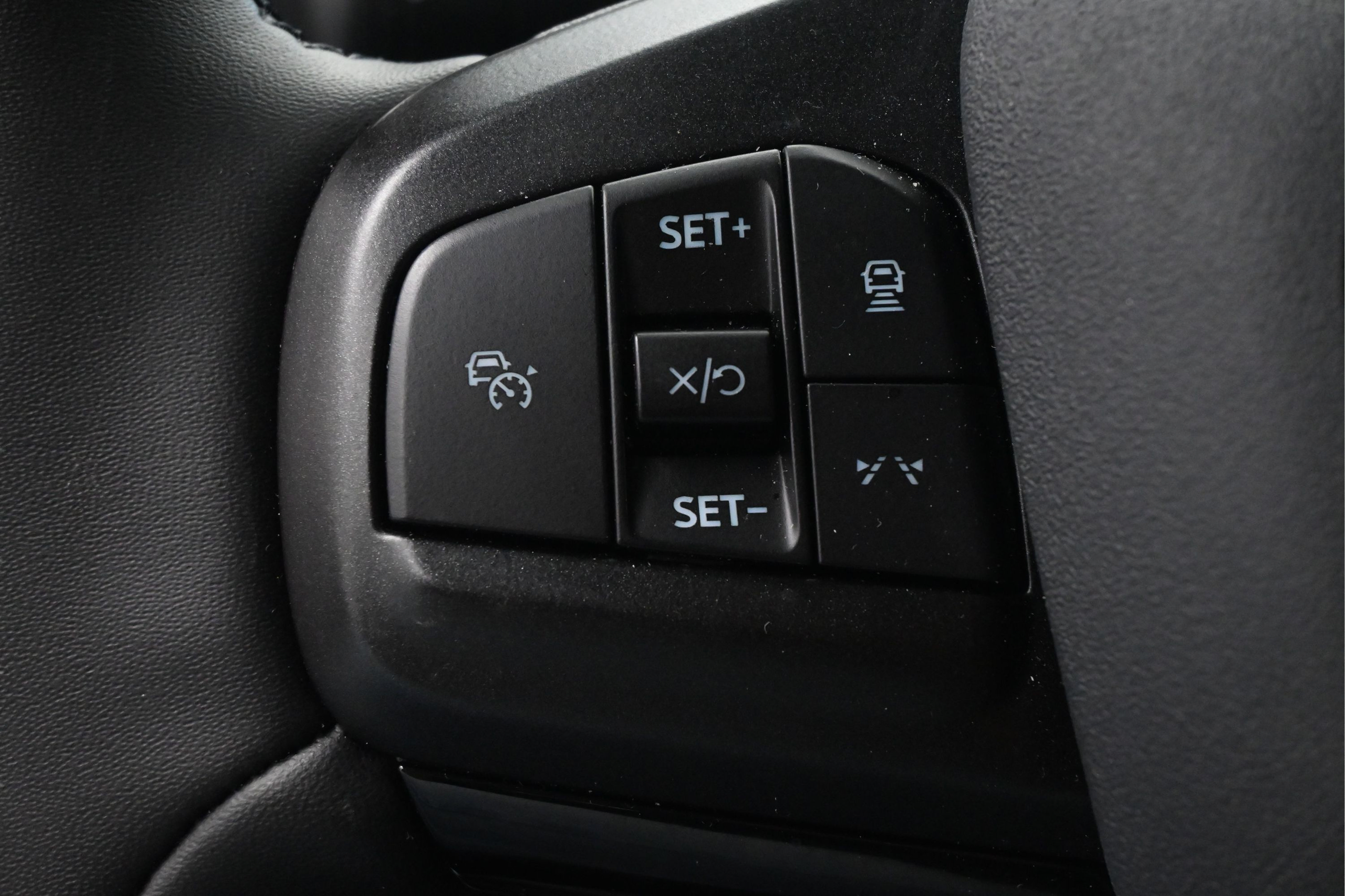 Used 2025 Ford Mustang Mach-E Premium AWD/4WD image 18