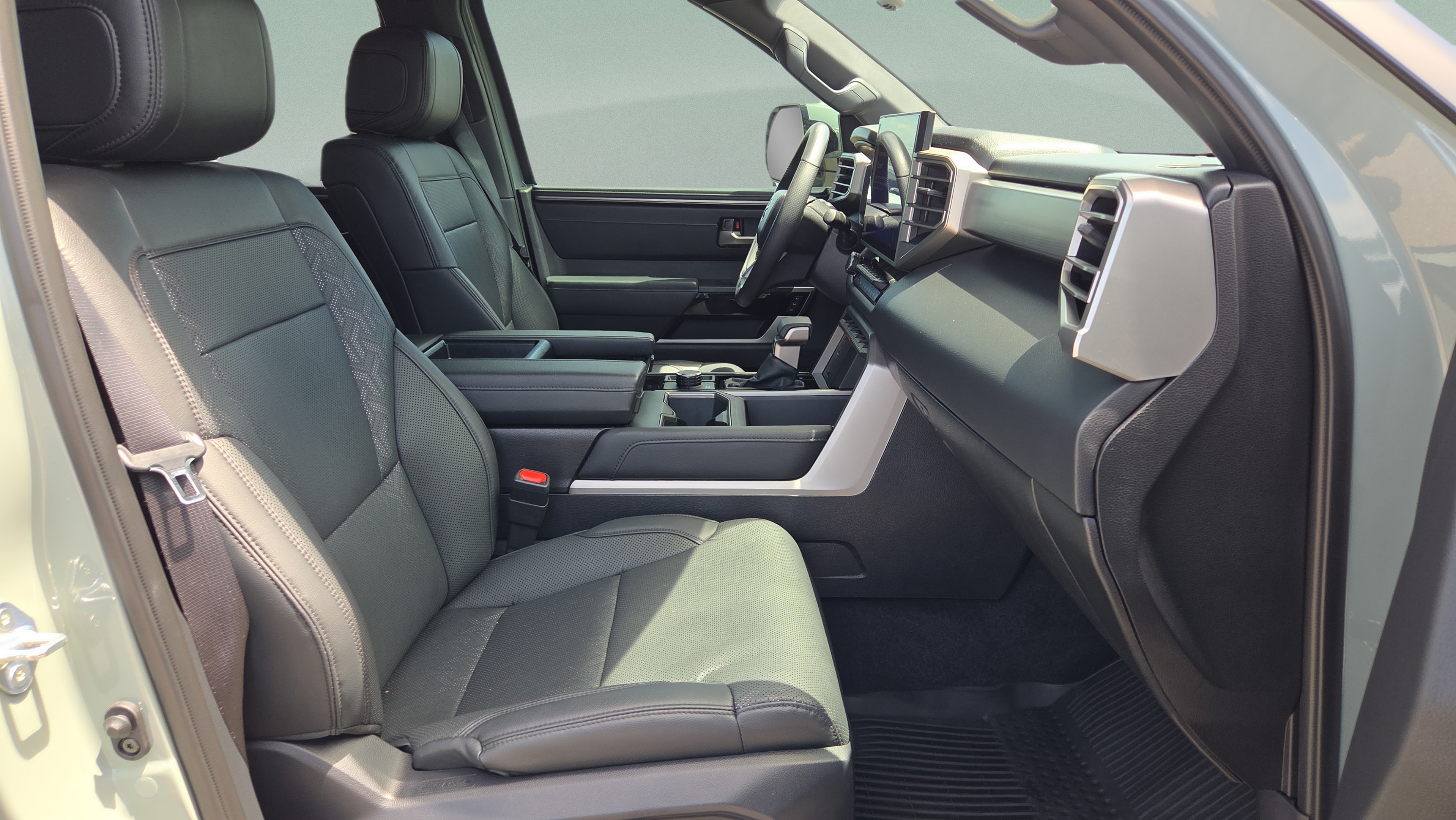 Certified 2025 Toyota Tundra Limited AWD/4WD image 16