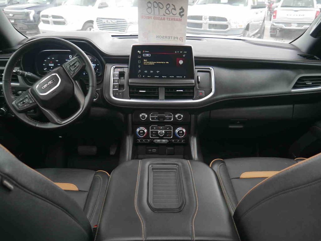 Used 2024 GMC Yukon XL AT4 w/ Technology Package AWD/4WD image 6
