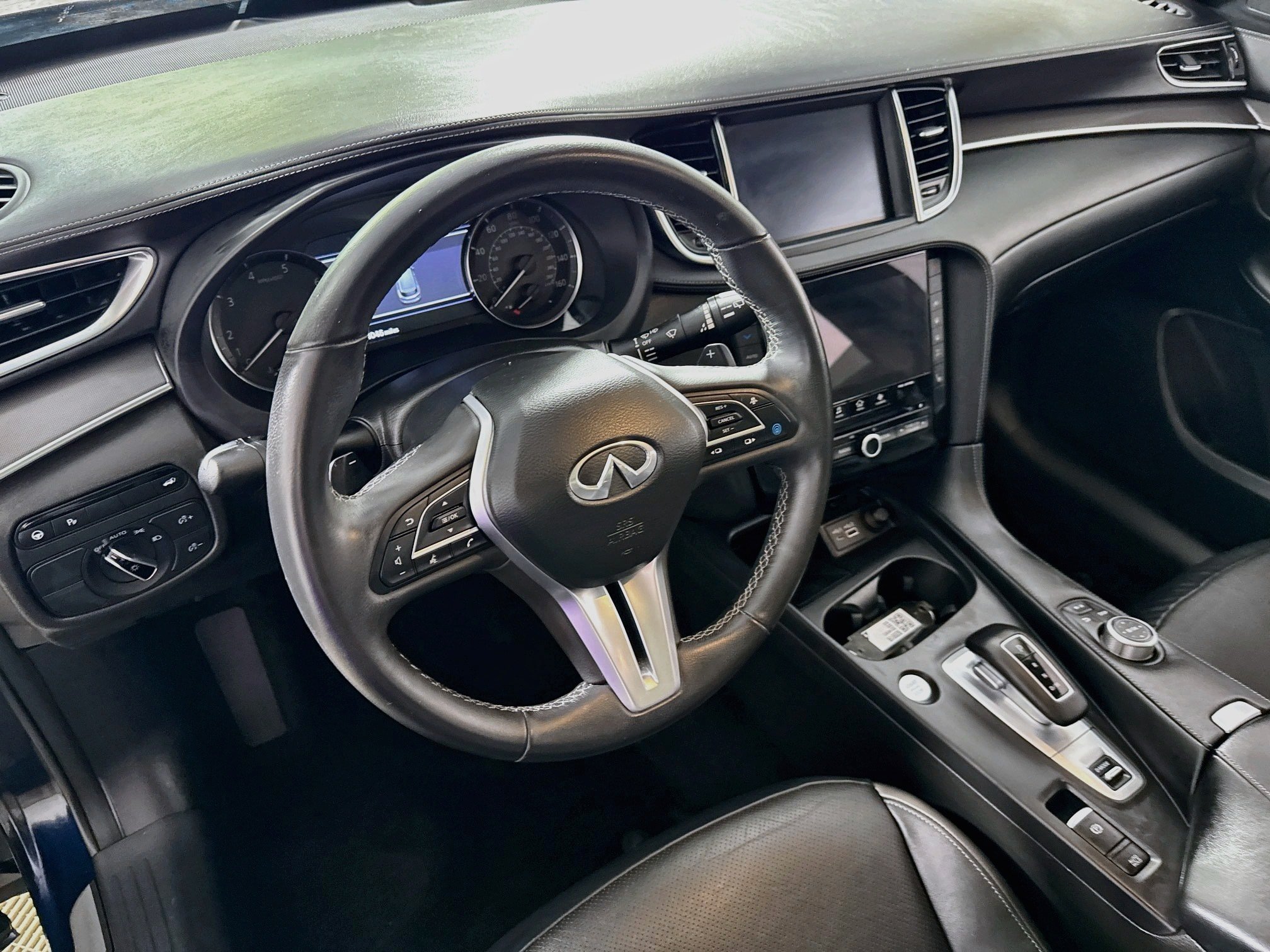 Used 2023 INFINITI QX50 Luxe AWD/4WD image 12