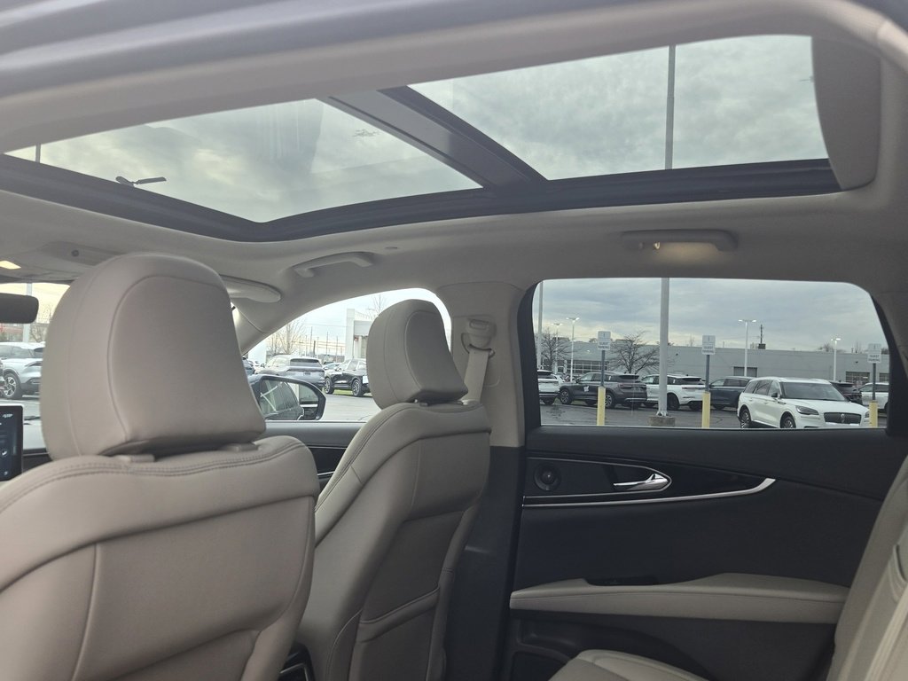 Certified 2023 Lincoln Nautilus Reserve image 6