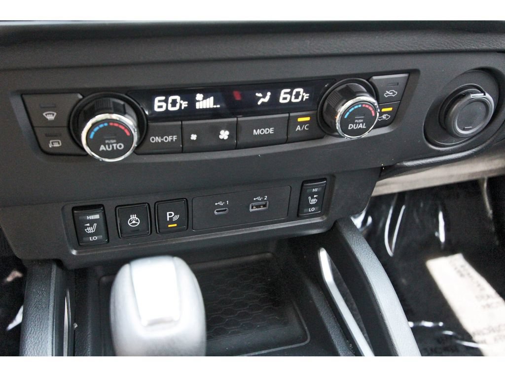 Used 2025 Nissan Frontier SV w/ SV Convenience Package RWD image 29