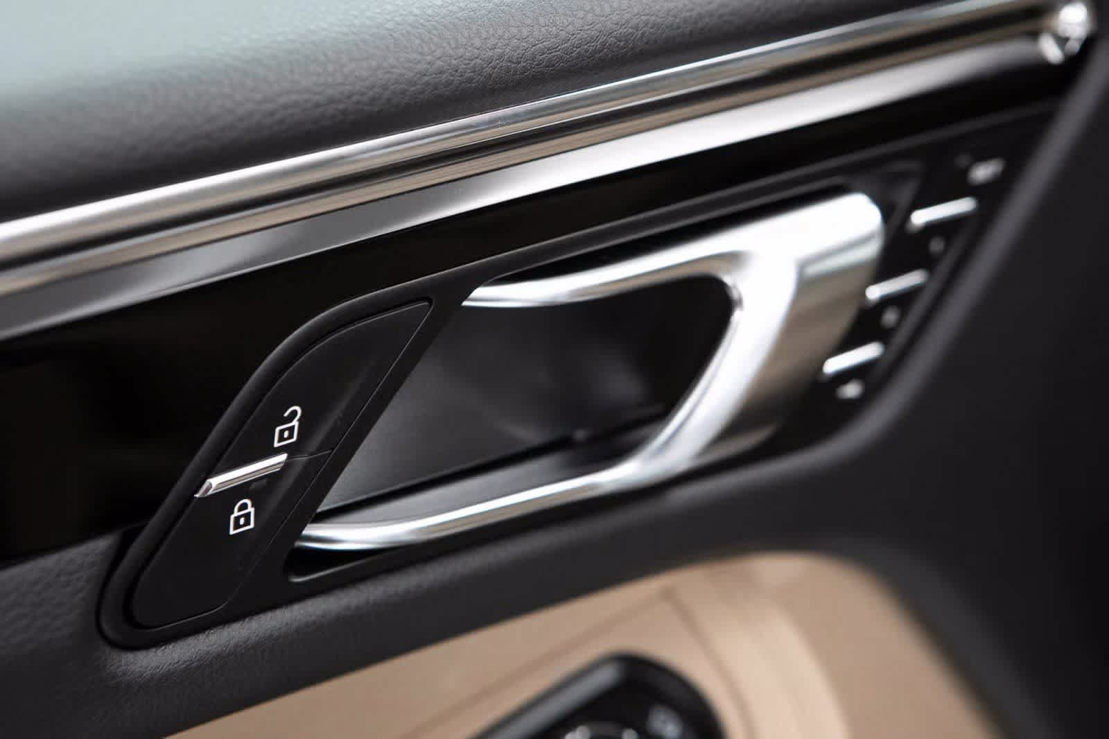 Certified 2026 Porsche Macan image 19