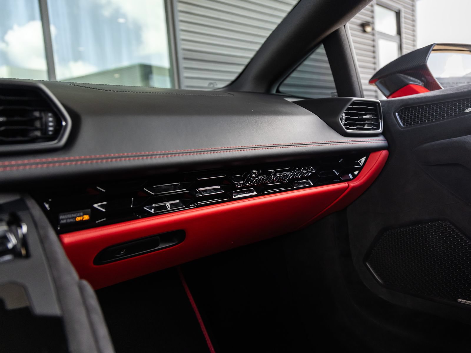 Used 2024 Lamborghini Huracan Tecnica RWD image 37