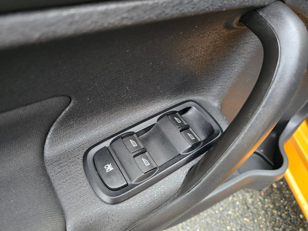 Used 2016 Ford Fiesta SE w/ SE Black Package FWD image 18