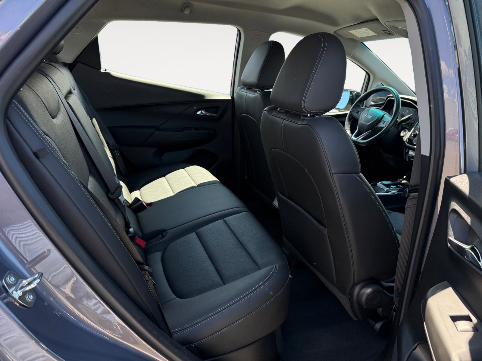 Used 2023 Chevrolet Bolt LT w/ Infotainment Package image 18