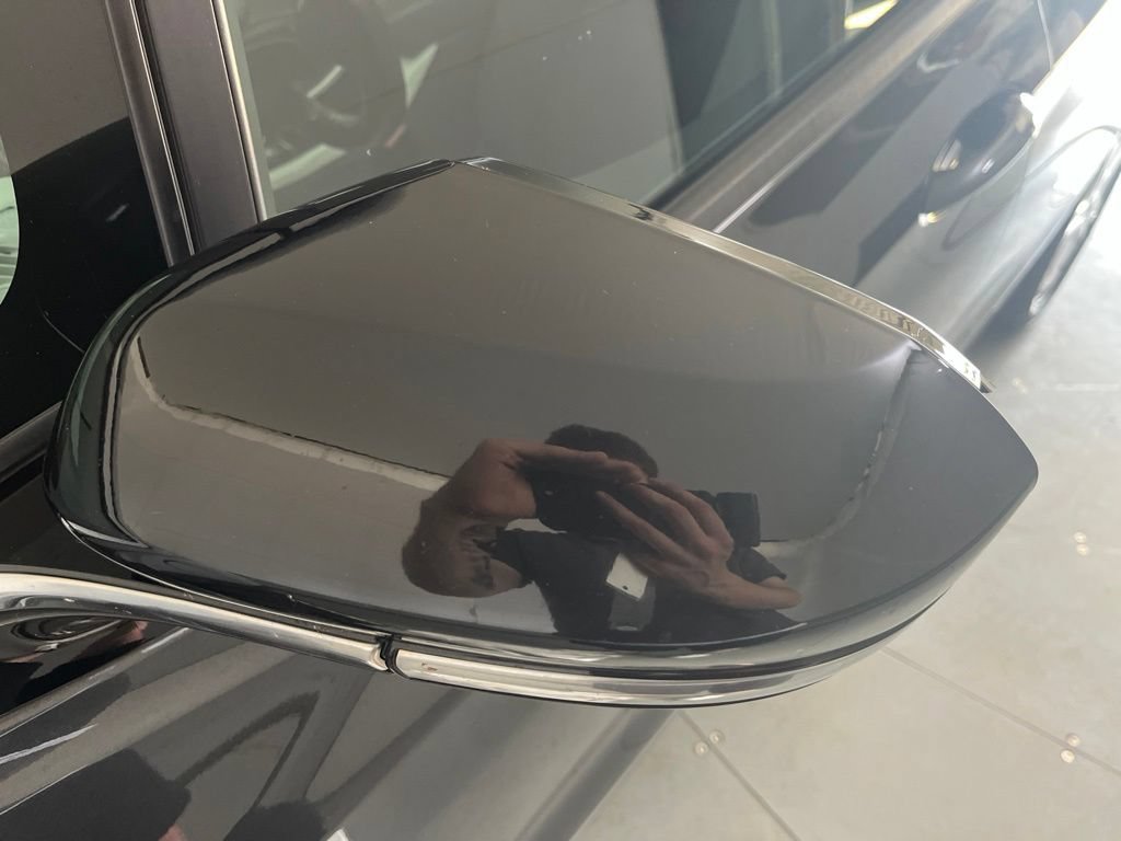 Used 2020 Chevrolet Bolt LT FWD image 38