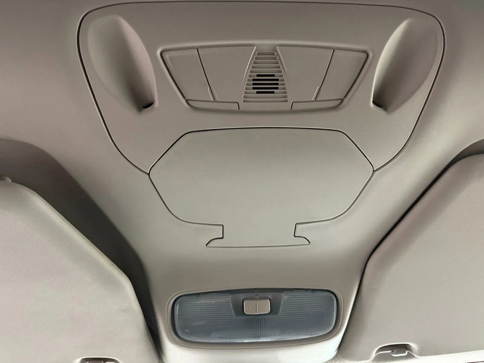 Used 2020 Ford Transit Connect XL image 30