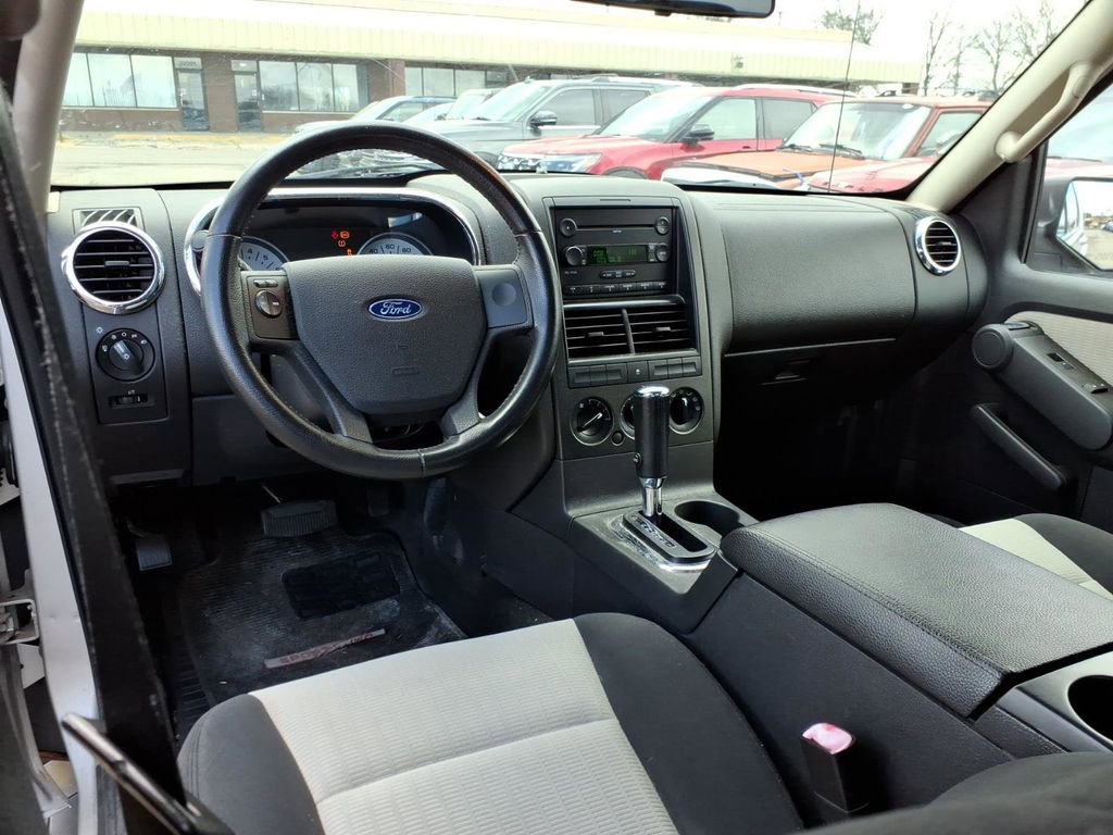 Used 2007 Ford Explorer Sport Trac Limited image 12