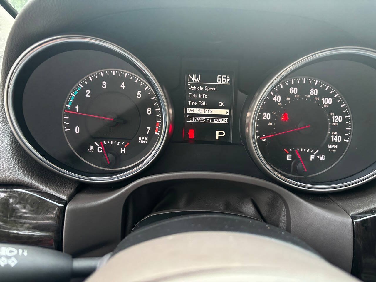 Used 2012 Jeep Grand Cherokee Laredo AWD/4WD image 29
