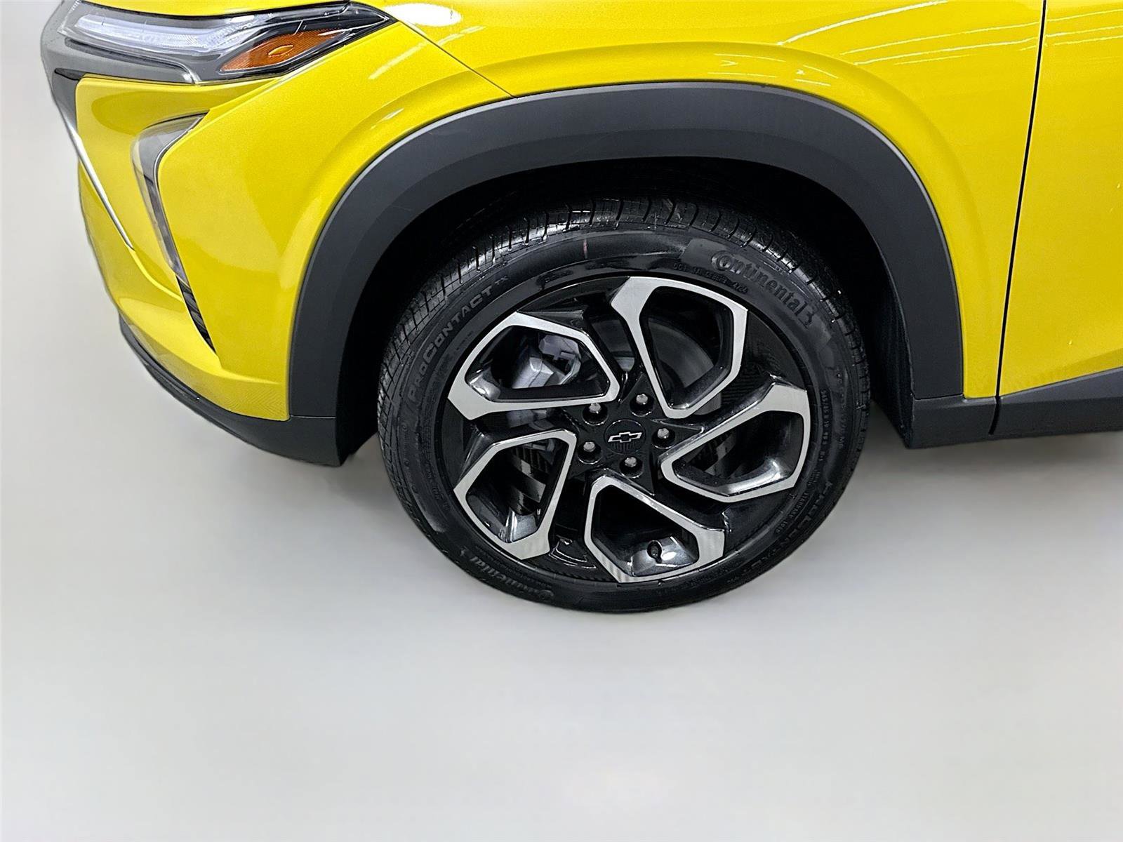 New 2025 Chevrolet Trax RS w/ Sunroof Package image 25