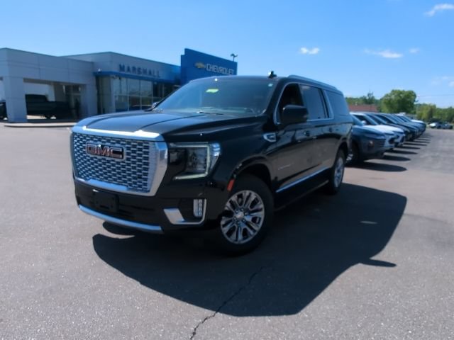 Used 2023 GMC Yukon XL Denali AWD/4WD image 3