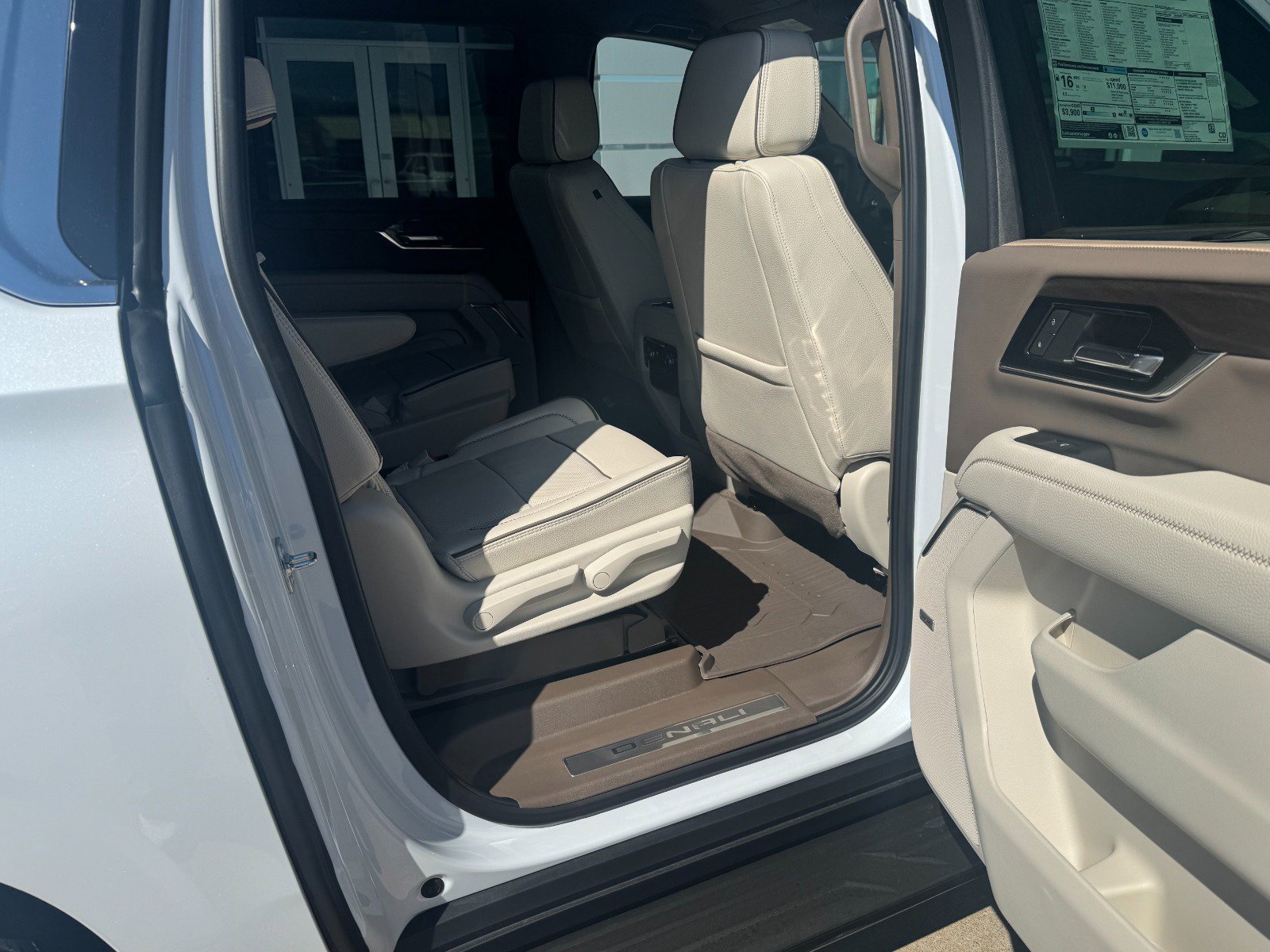New 2026 GMC Yukon XL Denali w/ LPO, Floor Liner Package image 4
