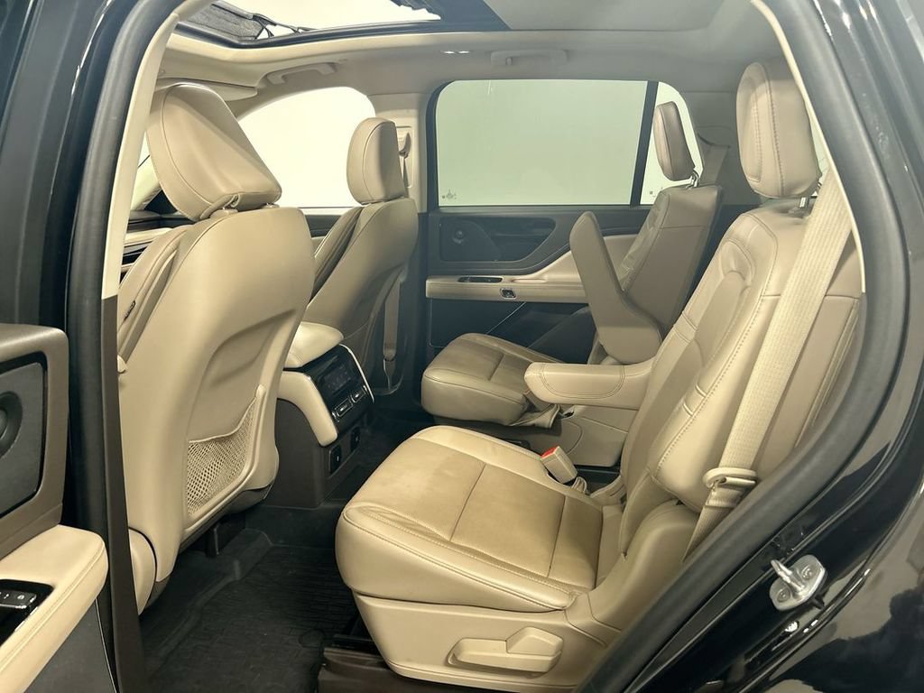 Used 2023 Lincoln Aviator Reserve w/ Equipment Group 201A AWD/4WD image 21