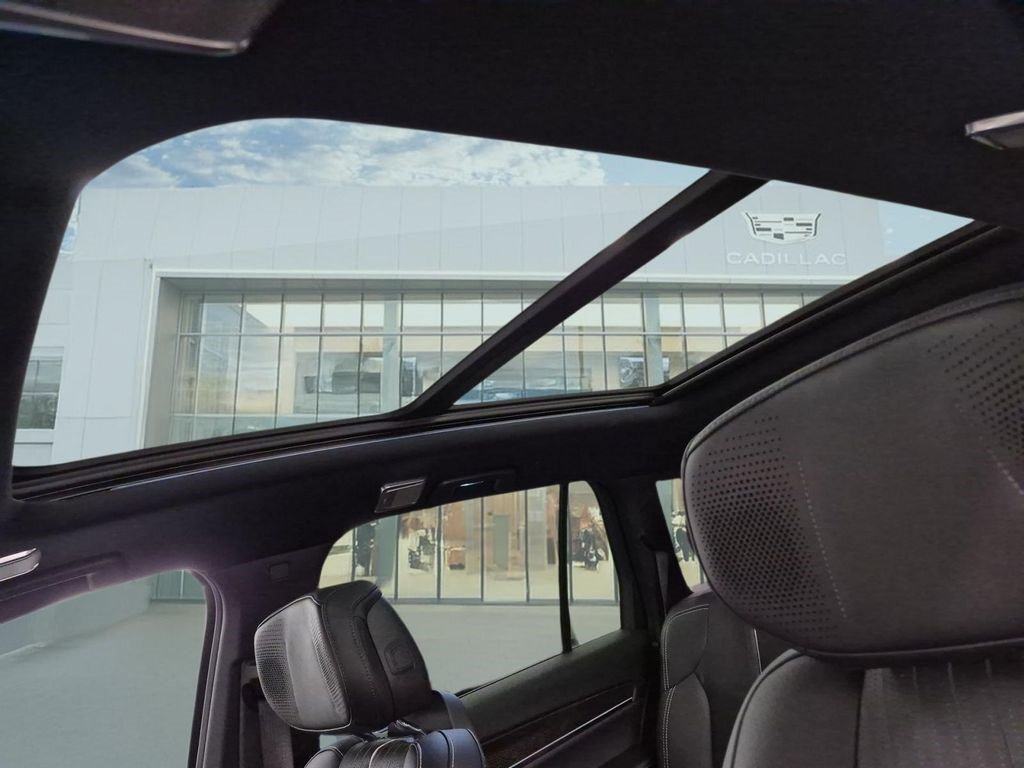 Certified 2026 Cadillac Vistiq Sport AWD/4WD image 8