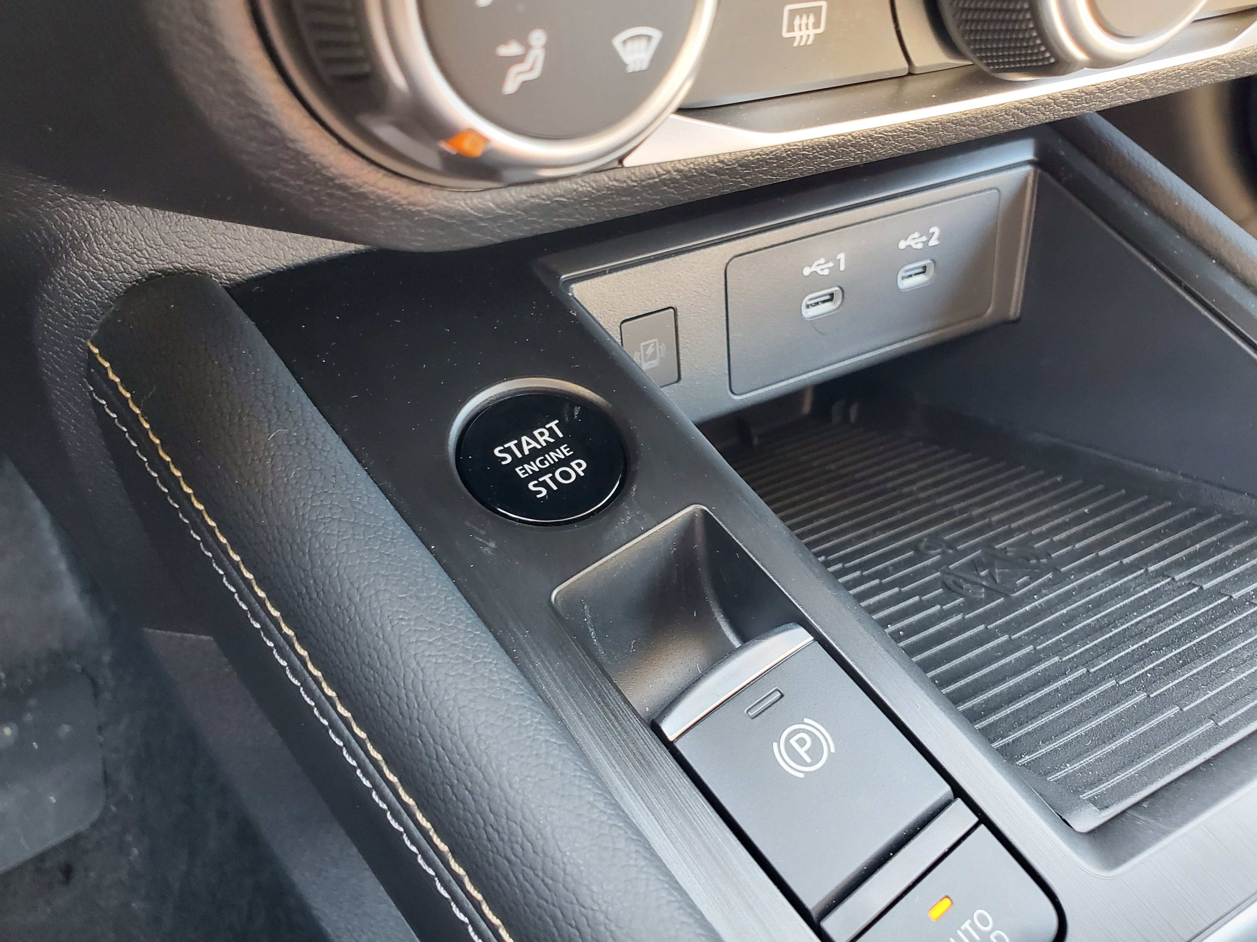 New 2025 Nissan Kicks SV w/ Illumination Package image 26