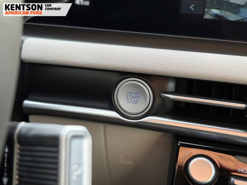 Used 2025 Hyundai Tucson Limited image 33