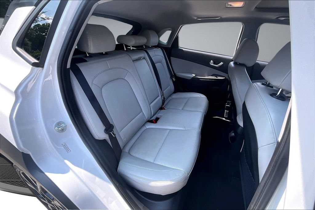 Used 2023 Hyundai Kona Limited AWD/4WD image 25