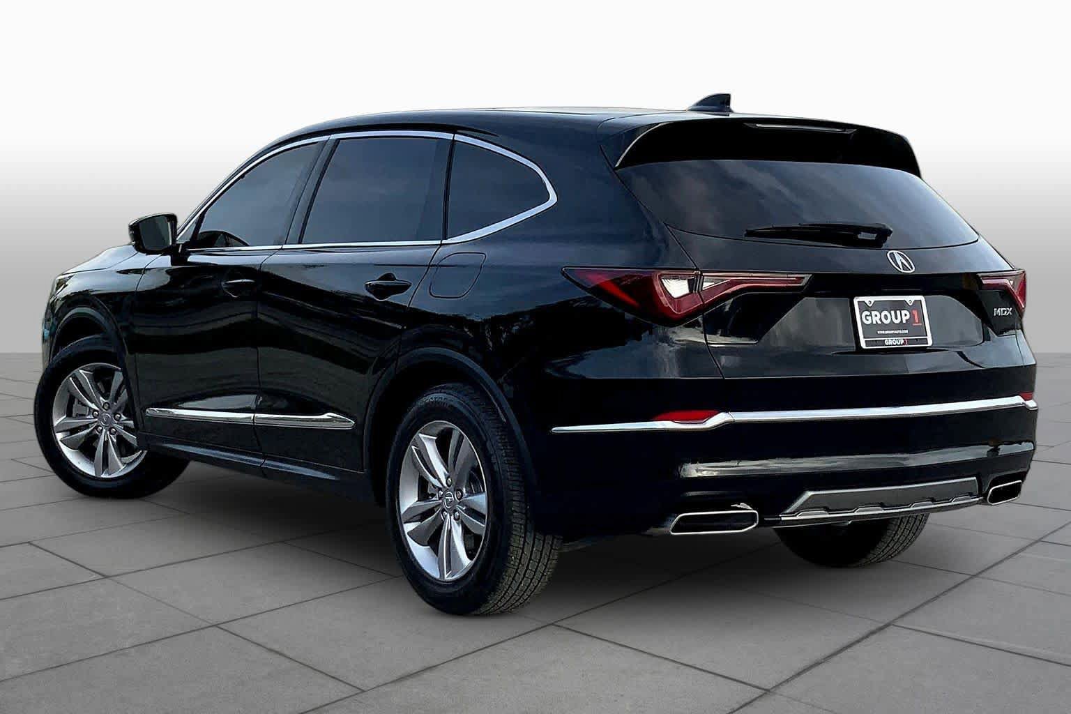 Used 2025 Acura MDX FWD image 17