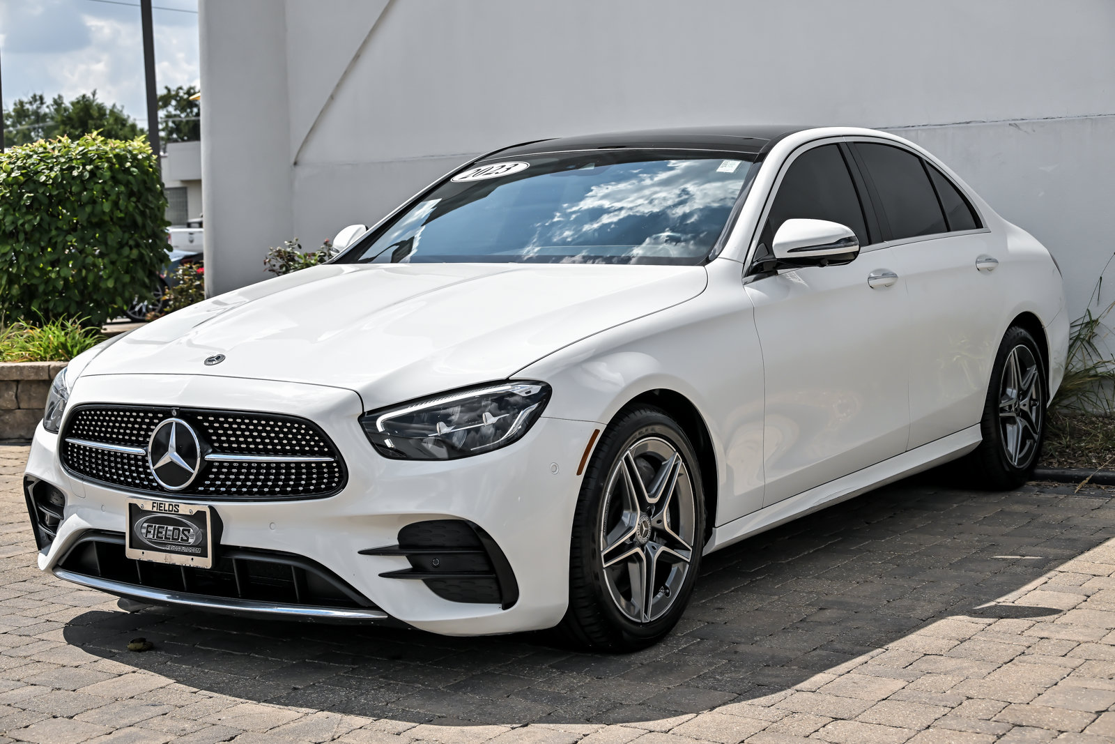 Used 2023 Mercedes-Benz E 350 4MATIC Sedan image 5