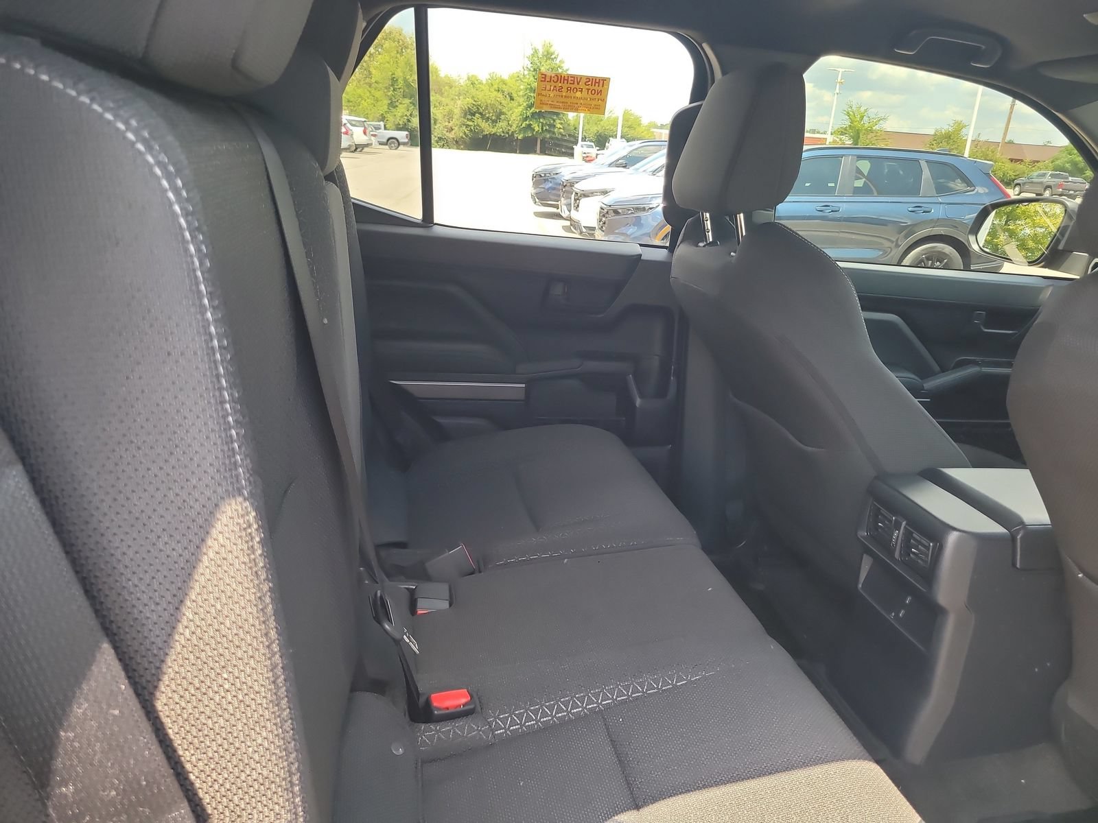 Used 2025 Toyota 4Runner SR5 AWD/4WD image 26