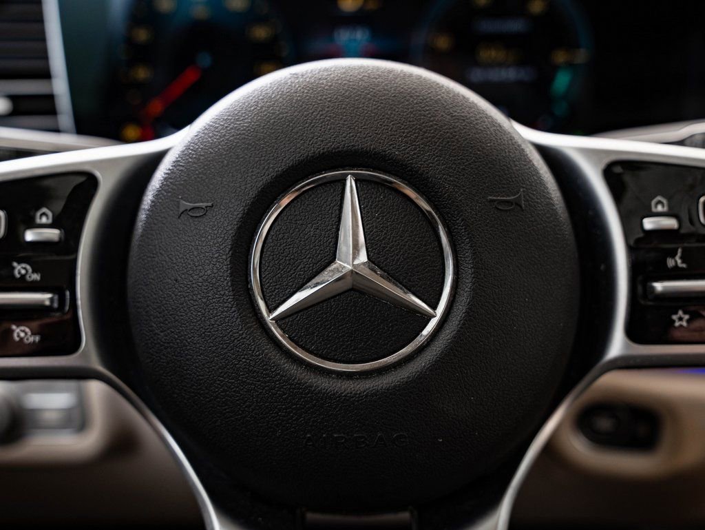 Used 2022 Mercedes-Benz GLE 350 4MATIC w/ AMG Line Exterior image 31