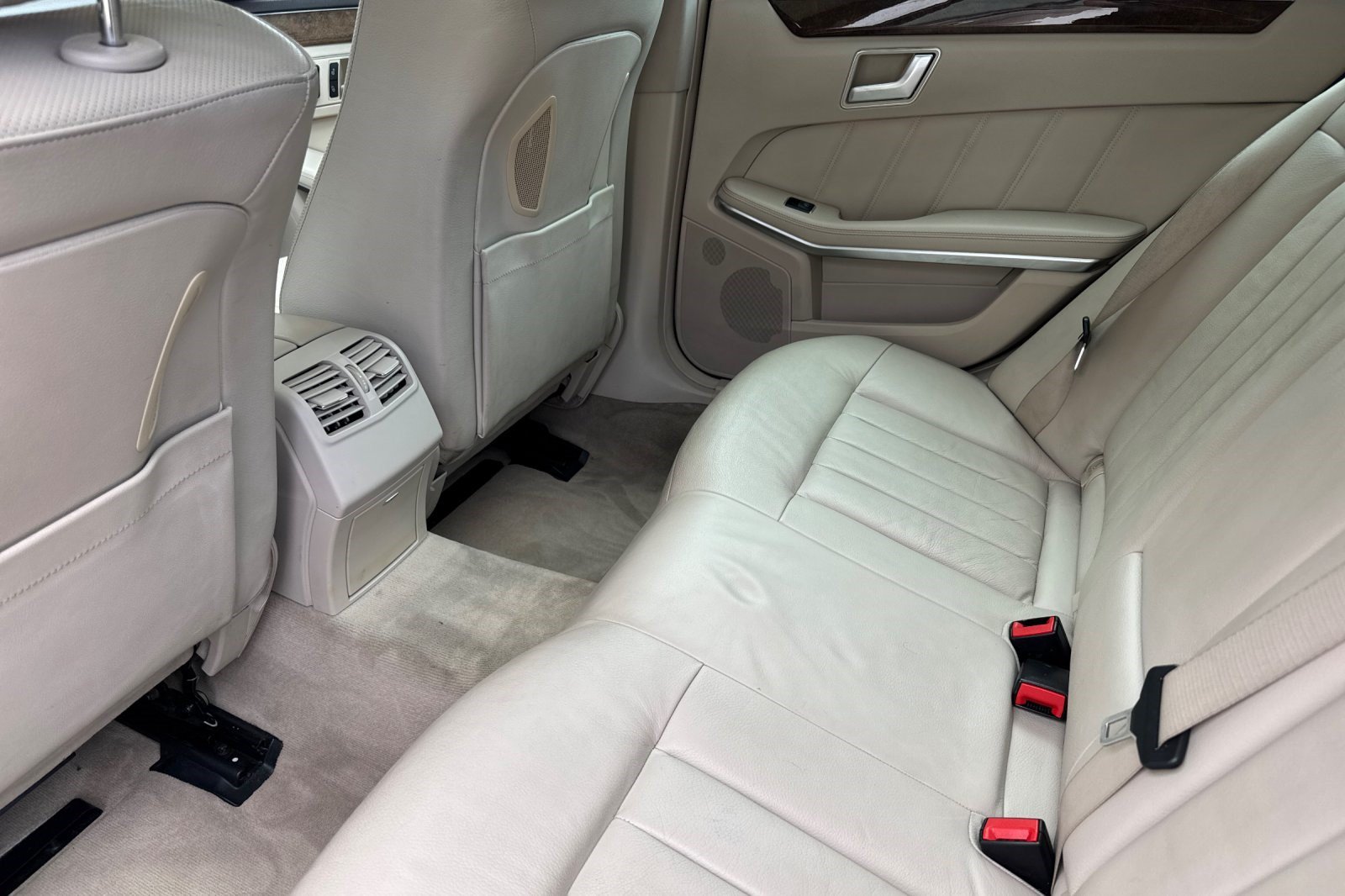 Used 2014 Mercedes-Benz E 350 4MATIC Sedan image 15