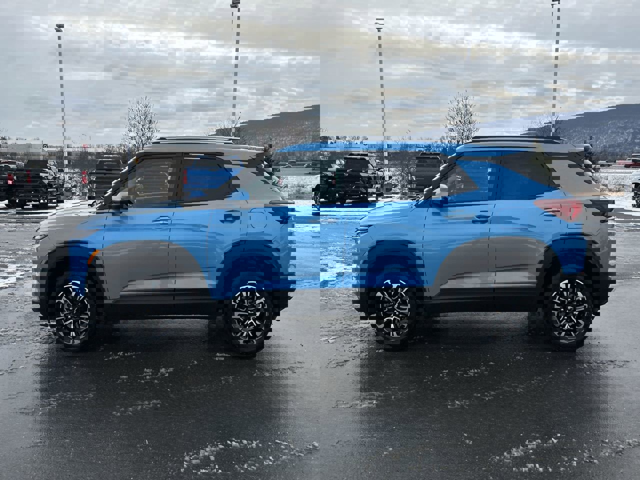 Used 2025 Chevrolet TrailBlazer LT w/ Convenience Package image 4