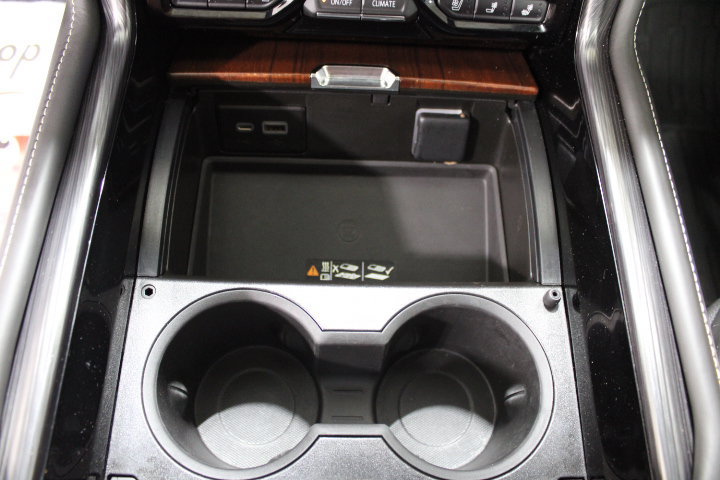 Used 2023 GMC Yukon Denali Ultimate AWD/4WD image 35