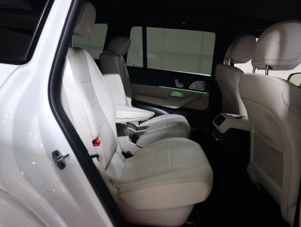 Used 2025 Mercedes-Benz GLS 450 4MATIC w/ AMG Line Exterior image 59