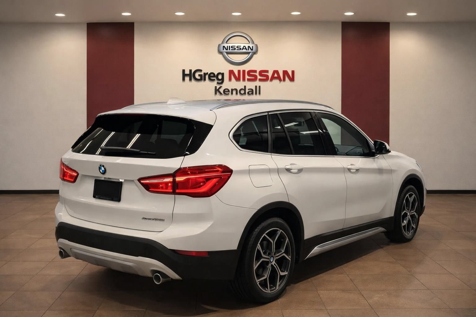 Used 2021 BMW X1 xDrive28i w/ Convenience Package AWD/4WD image 4
