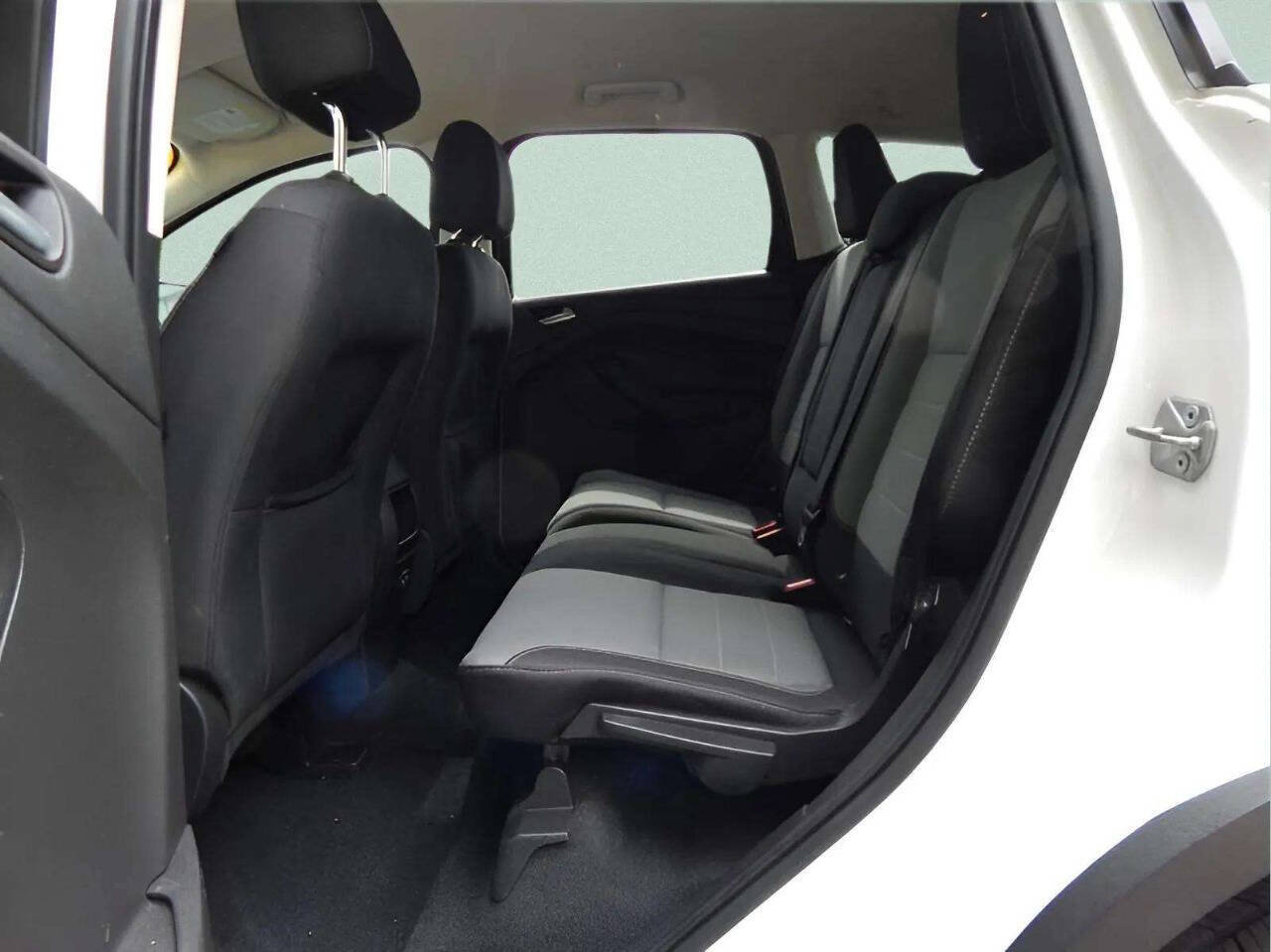 Used 2016 Ford Escape SE AWD/4WD image 33