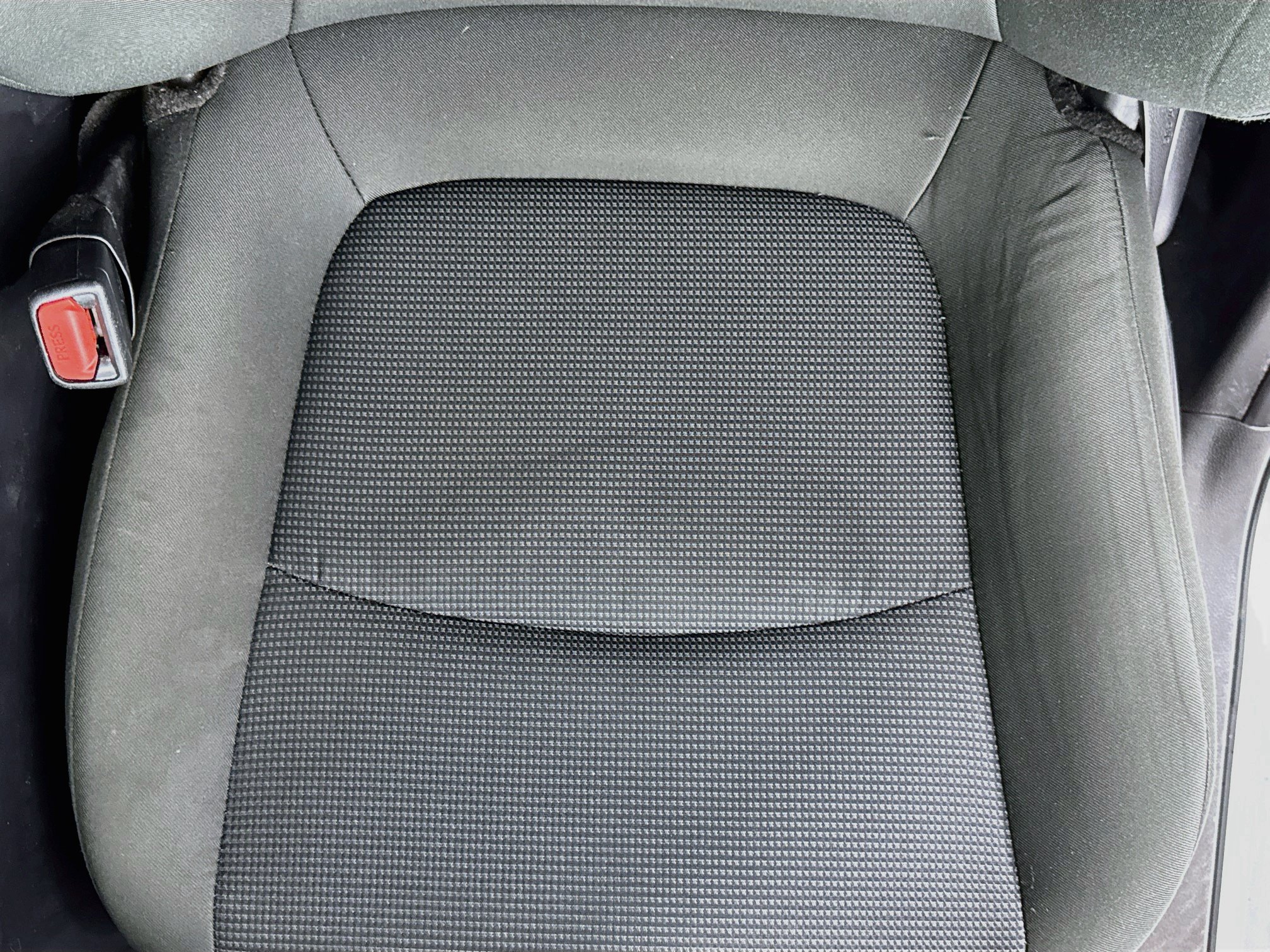 Certified 2025 Toyota RAV4 LE AWD/4WD image 18