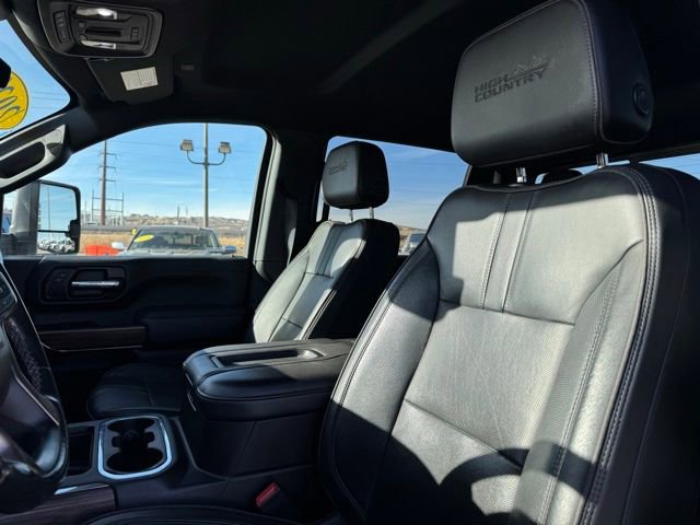 Used 2022 Chevrolet Silverado 3500 High Country w/ Technology Package image 13