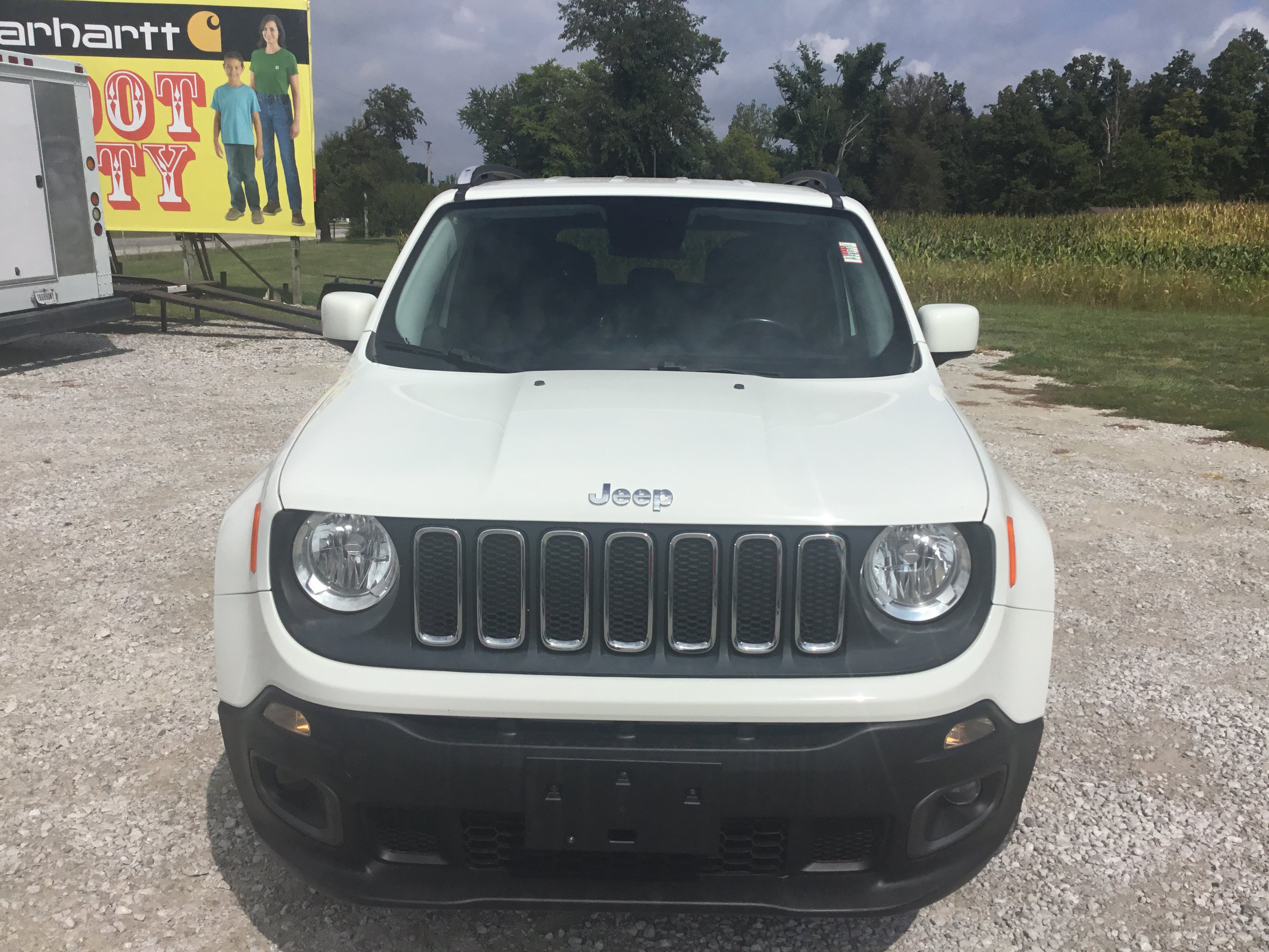 Used 2017 Jeep Renegade Latitude AWD/4WD image 8