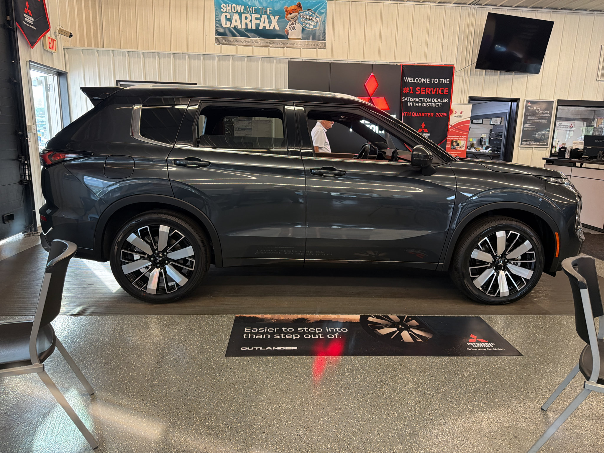New 2026 Mitsubishi Outlander SEL