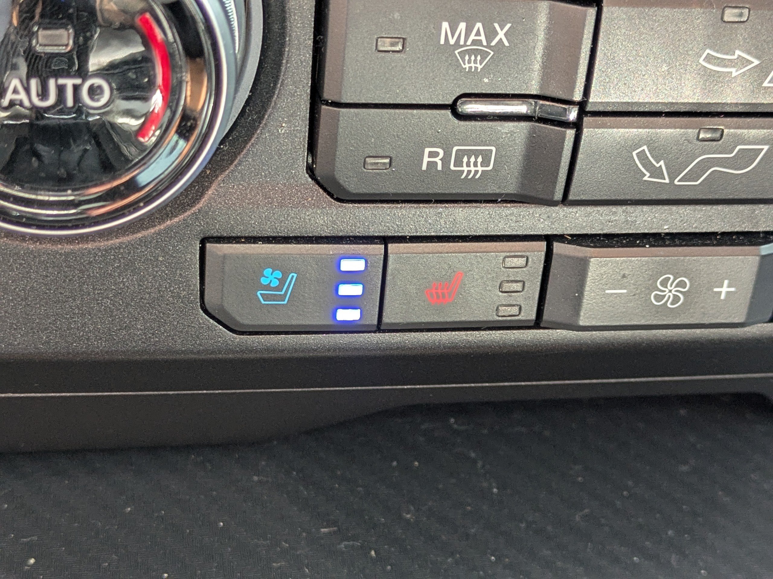 Used 2020 Ford F150 Lariat w/ Equipment Group 502A Luxury AWD/4WD image 29