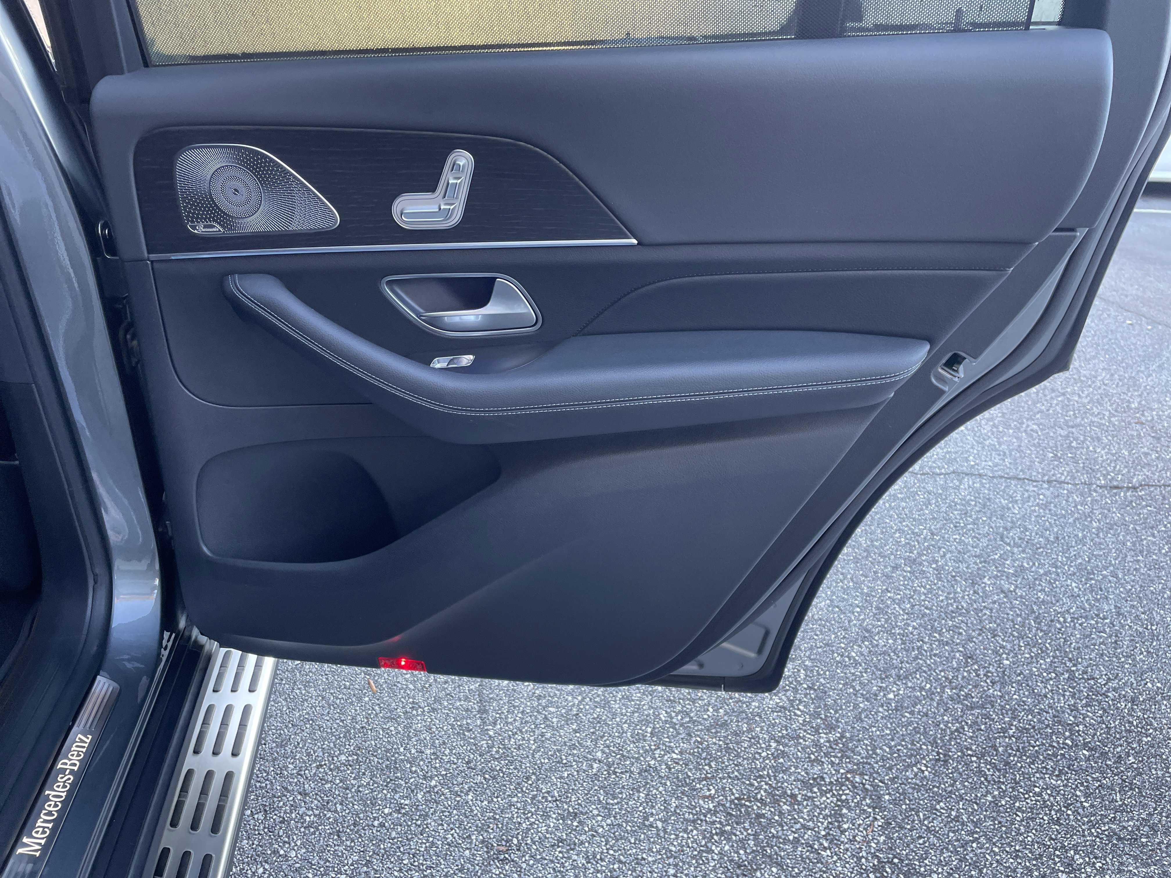 Used 2025 Mercedes-Benz GLS 450 4MATIC image 45