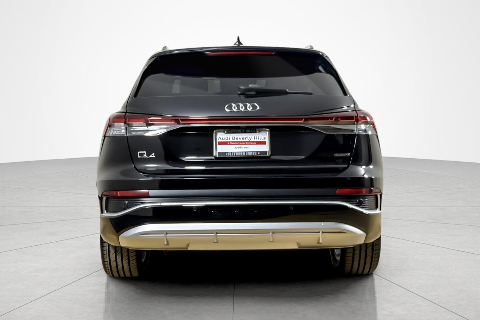 Certified 2023 Audi Q4 e-tron Prestige AWD/4WD image 4