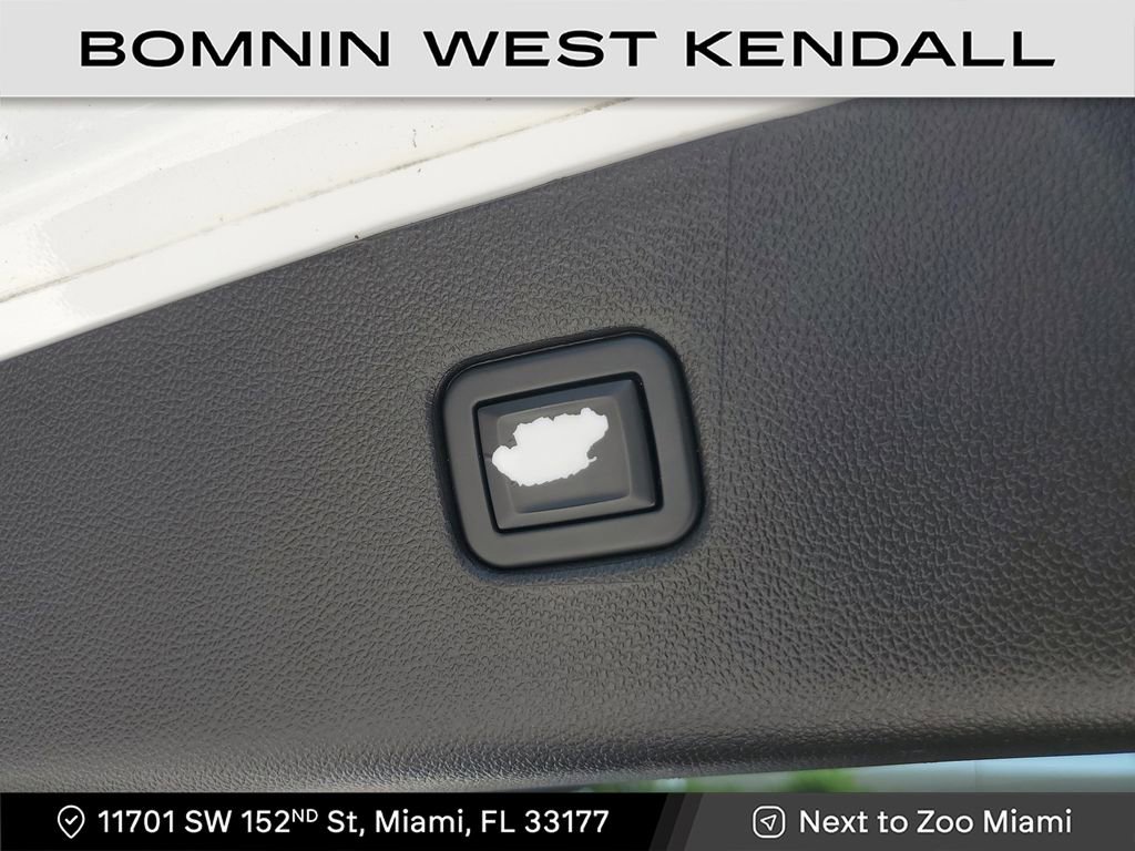 Used 2020 Chevrolet Blazer LT image 13