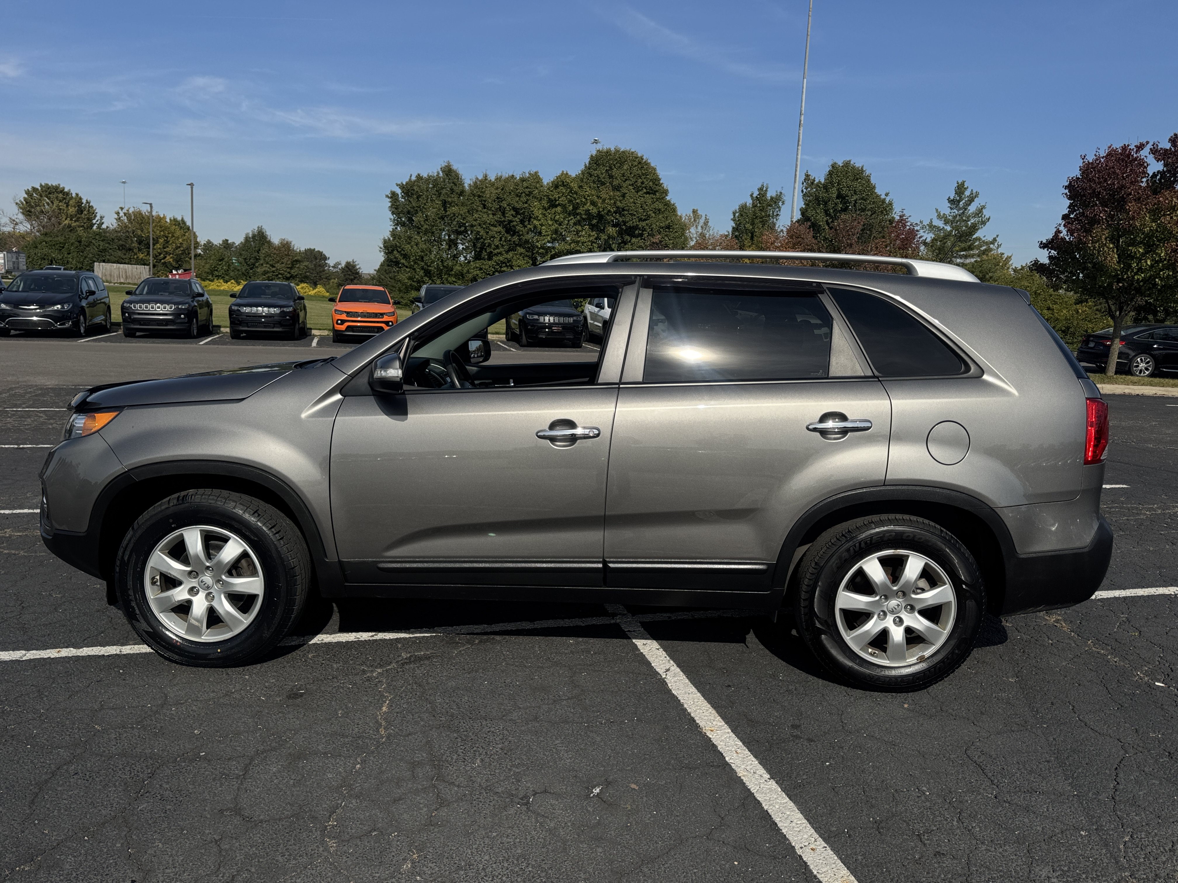 Used 2013 Kia Sorento LX w/ Convenience Pkg FWD image 7
