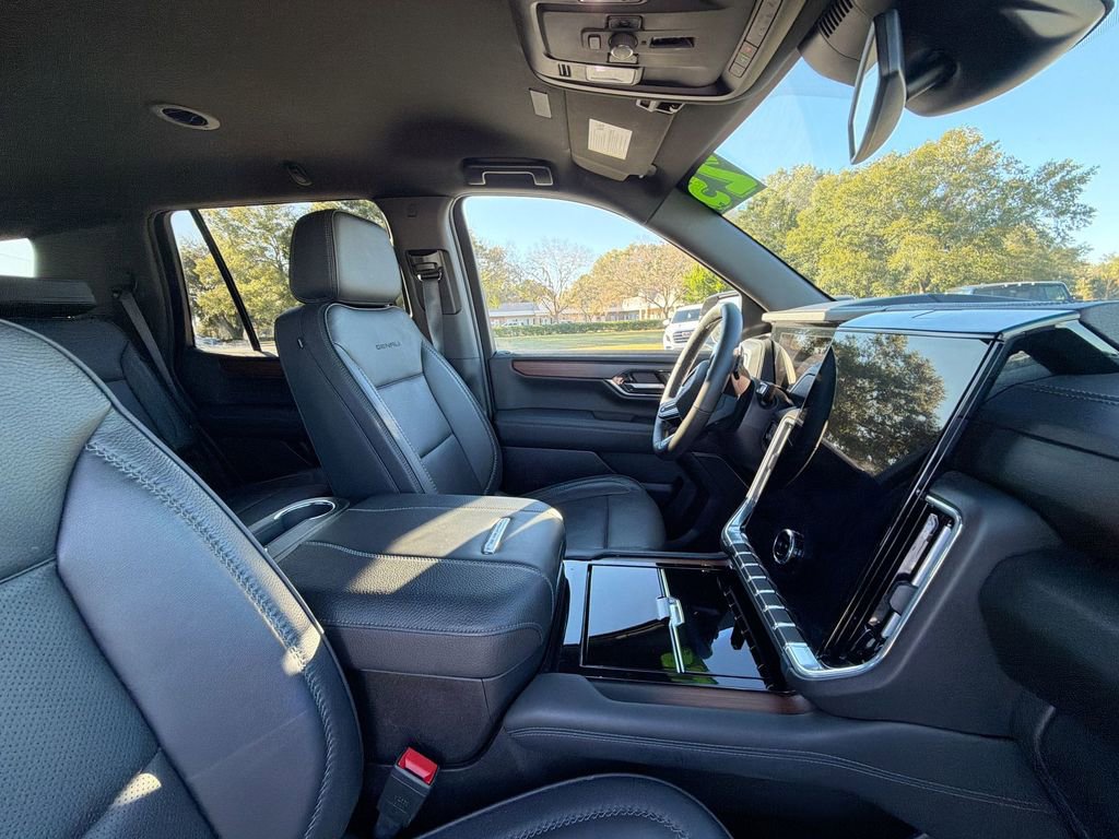 Certified 2025 GMC Yukon Denali image 11