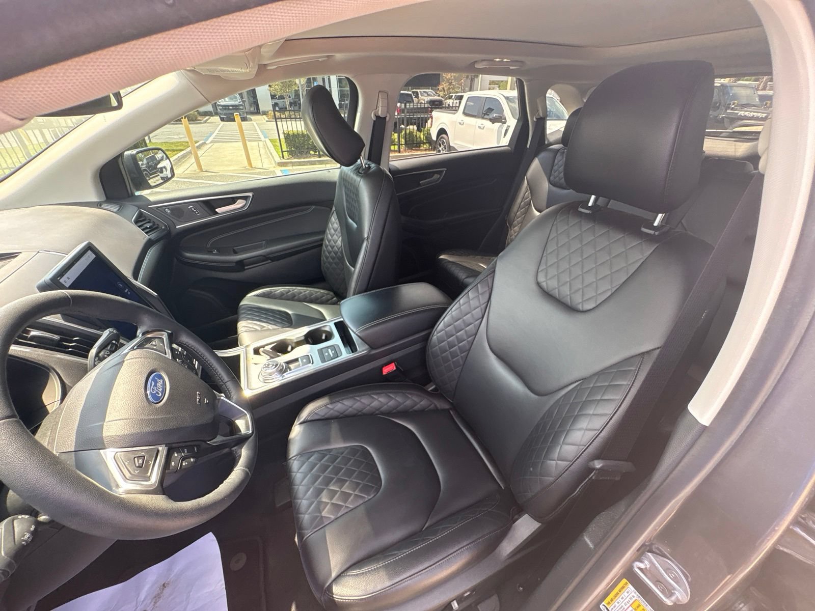 Used 2023 Ford Edge Titanium AWD/4WD image 15