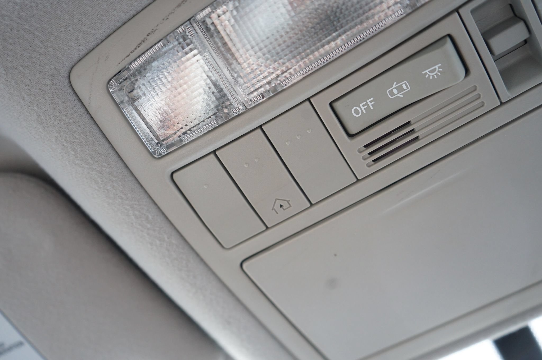 Used 2011 Toyota Venza AWD w/ Premium Pkg #2 image 21
