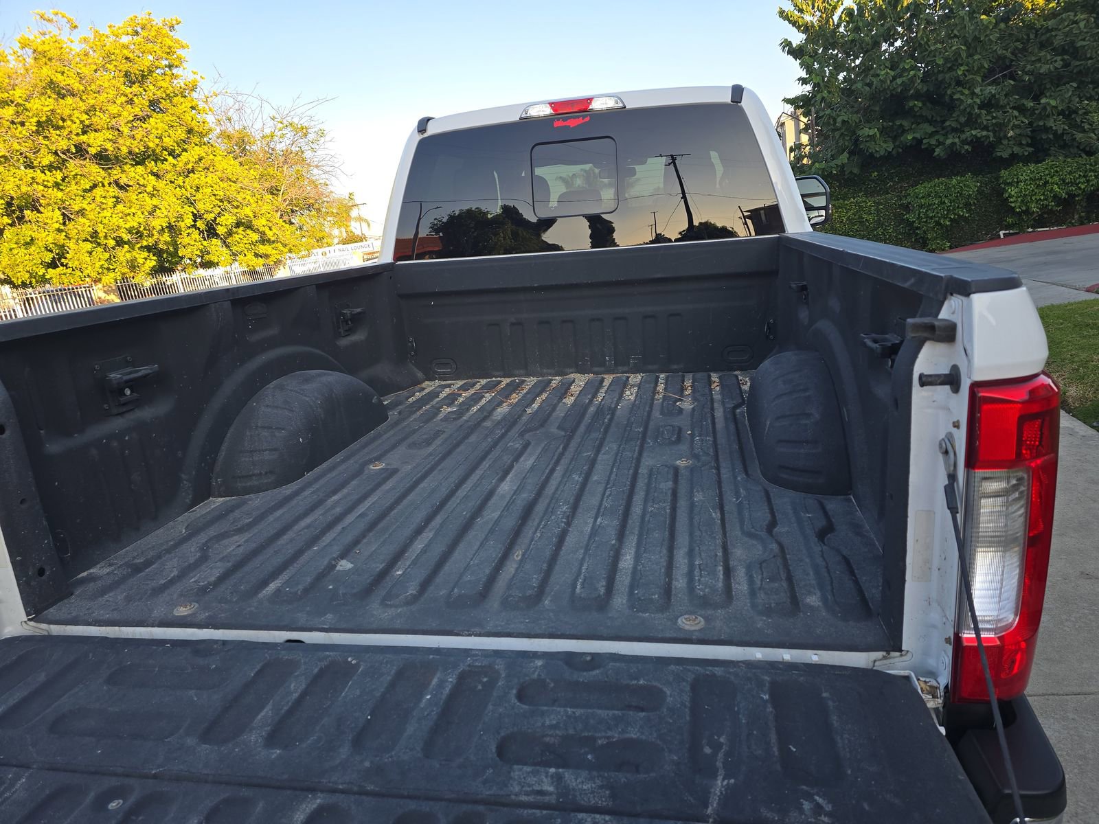 Used 2018 Ford F250 Lariat image 16