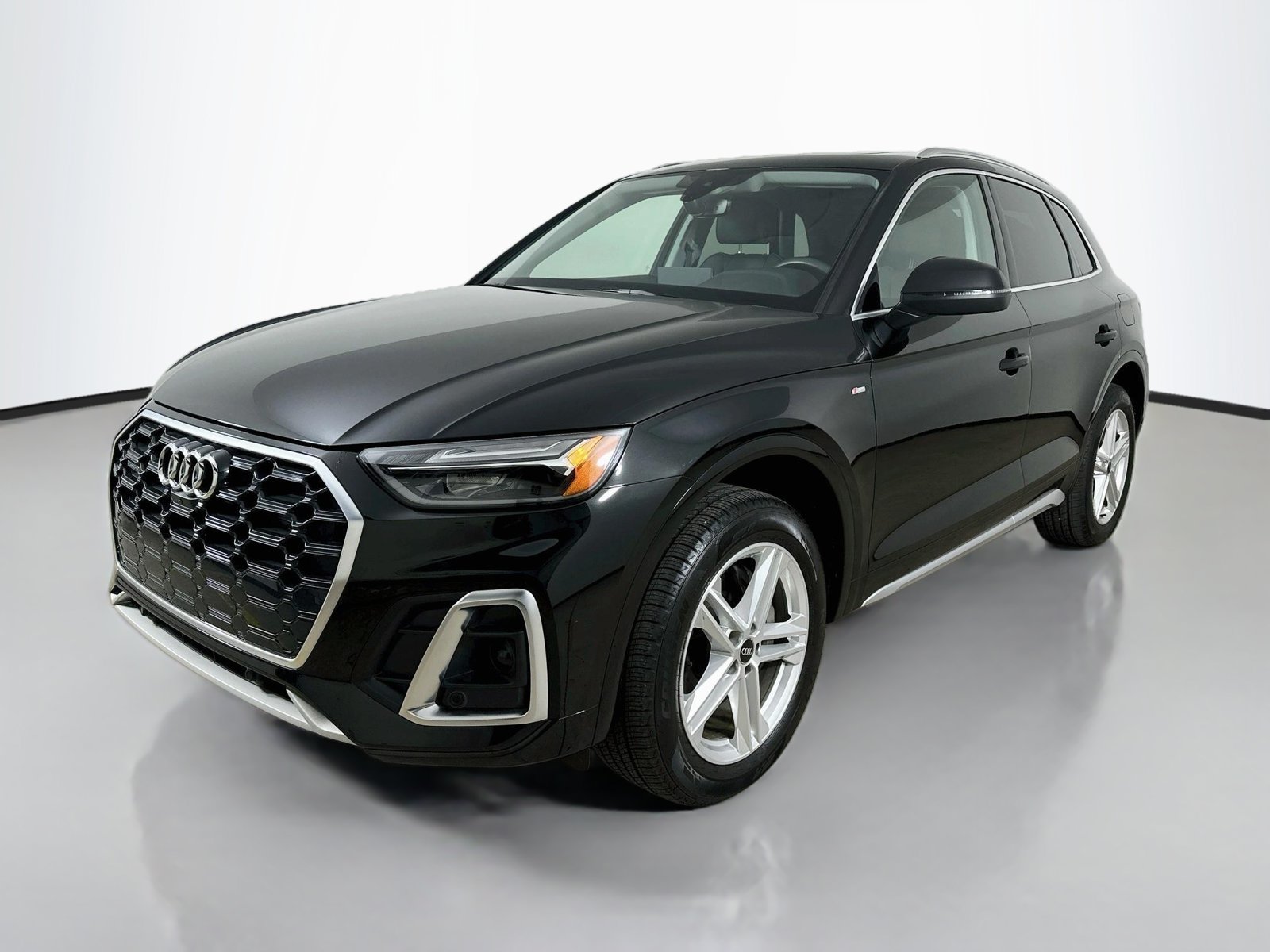 Certified 2024 Audi Q5 e Premium Plus