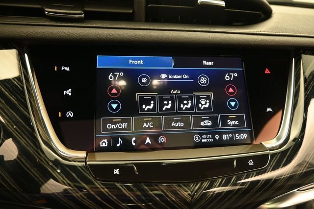 Certified 2025 Cadillac XT6 Premium Luxury w/ Technology Package AWD/4WD image 37